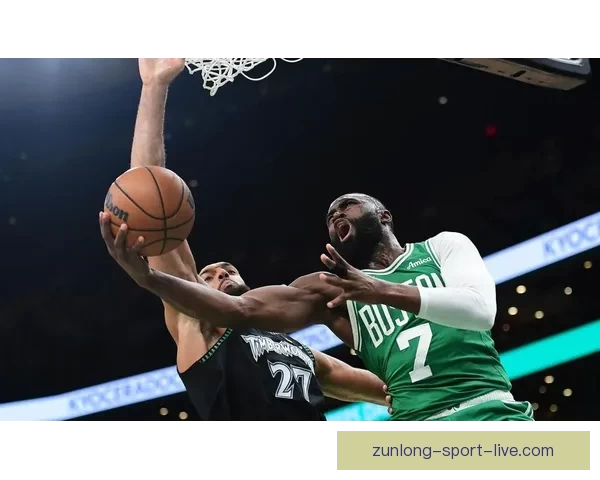 布朗谈森林狼末节小阵容表现：我本能更耐心应对比赛