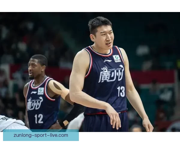 格兰谈伤病困扰一号位无奈李炎哲寄语球员专注自身发挥